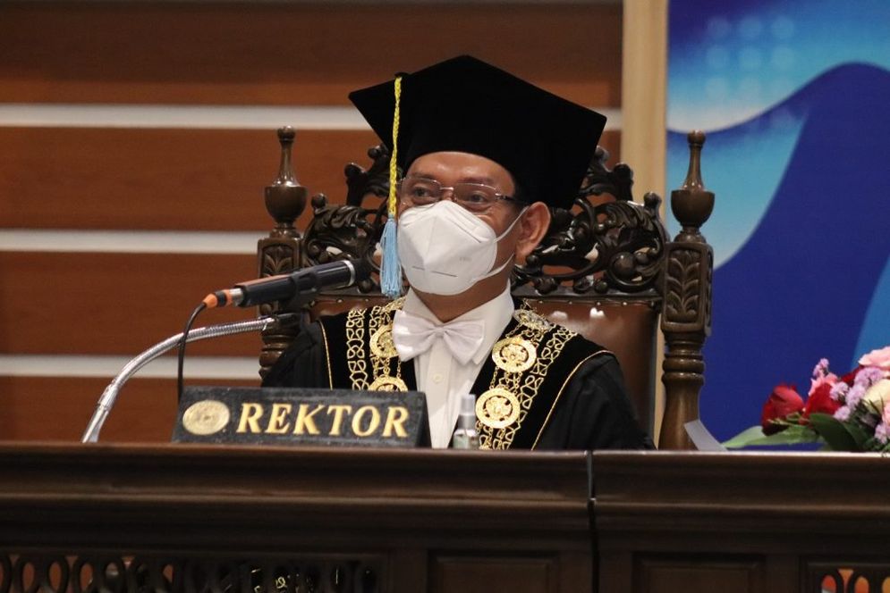 A-REKTOR UNAIR.jpg