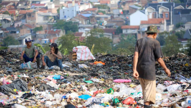 Quadruple Helix Diklaim Bisa Atasi Sampah, Apa Itu?