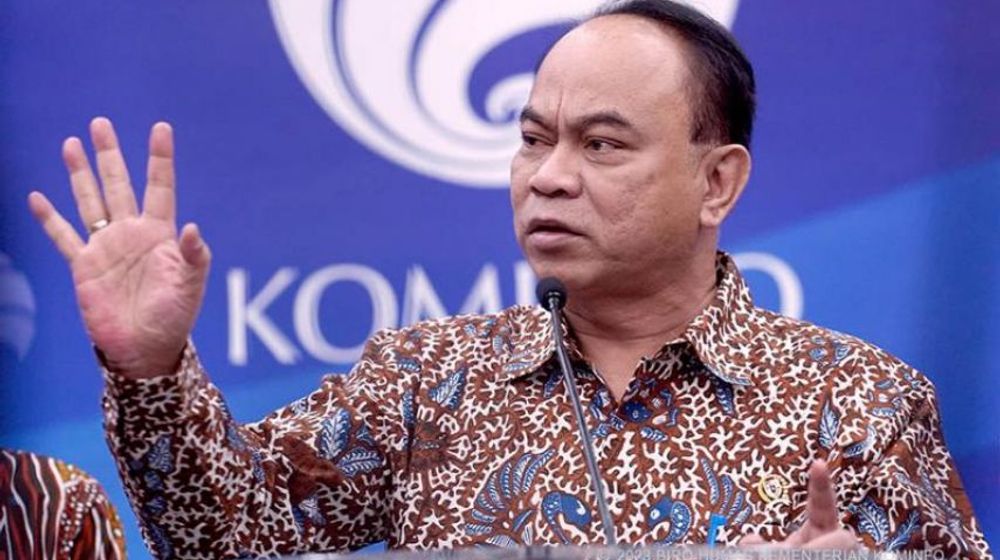 ketua-umum-kelompok-relawan-pro-jokowi-projo-budi-arie-setiadi-64d621070ecaa.jpg