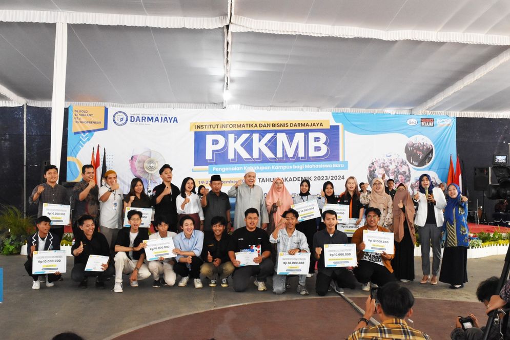 IIB Darmajaya memberikan pendanaan usaha sebesar Rp100 juta kepada 10 pemenang Darmajaya Startup Competition (DSC) 2023.