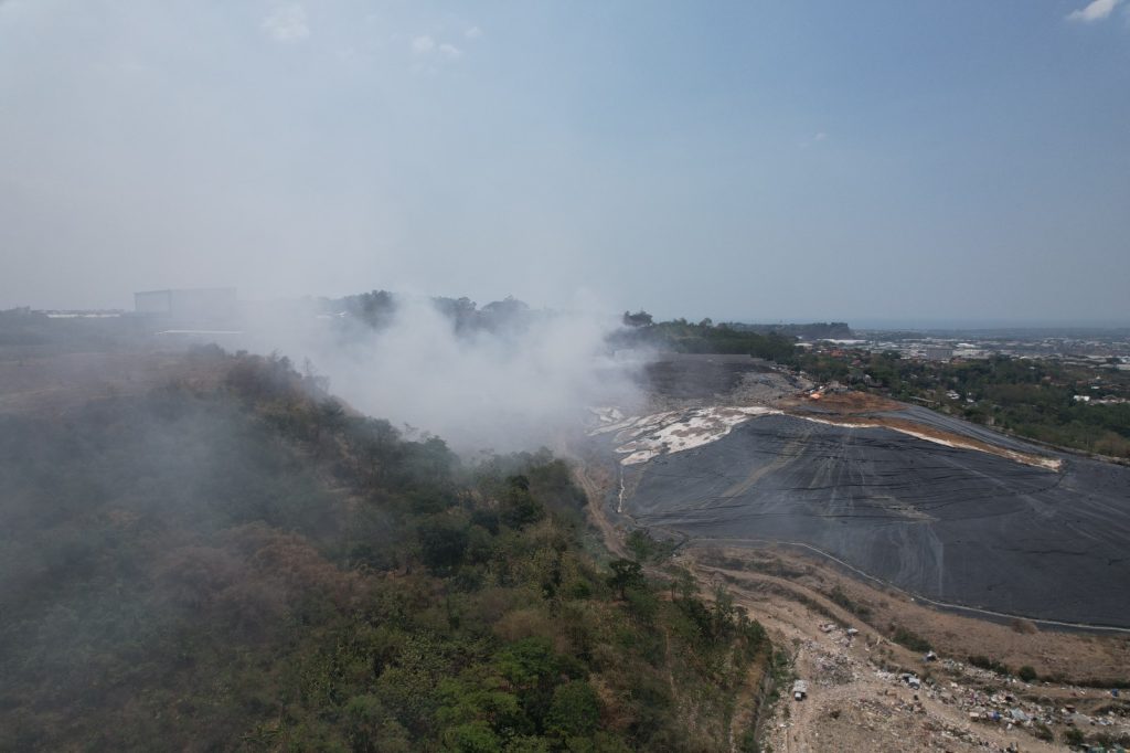 Kebakaran TPA di Jawa Tengah.