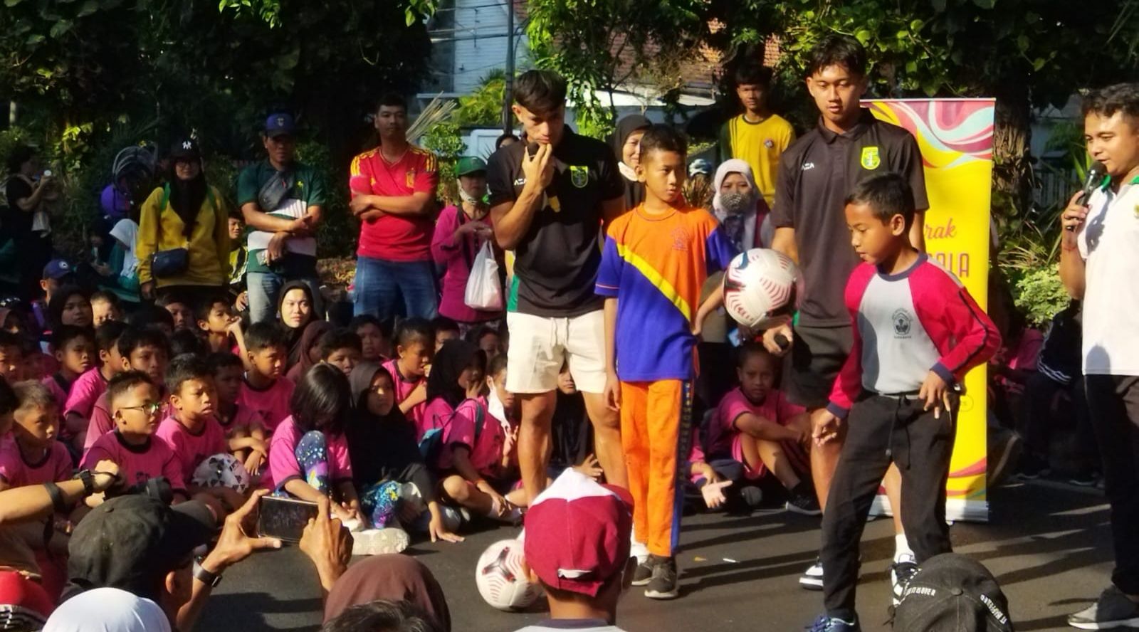 Road show Piala Dunia-17 yang libatkan pemain Persebaya 