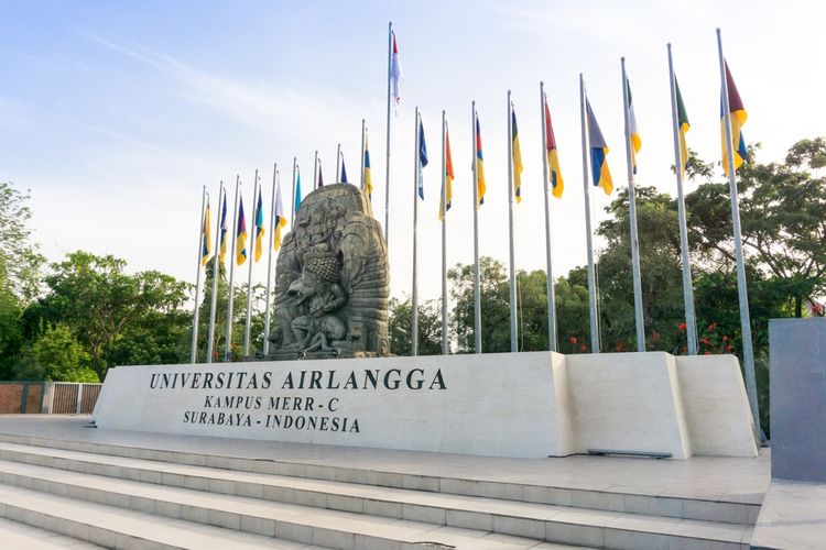 Unair peringkat kedua  kampus terbaik di Indonesia versi THE WUR. 
