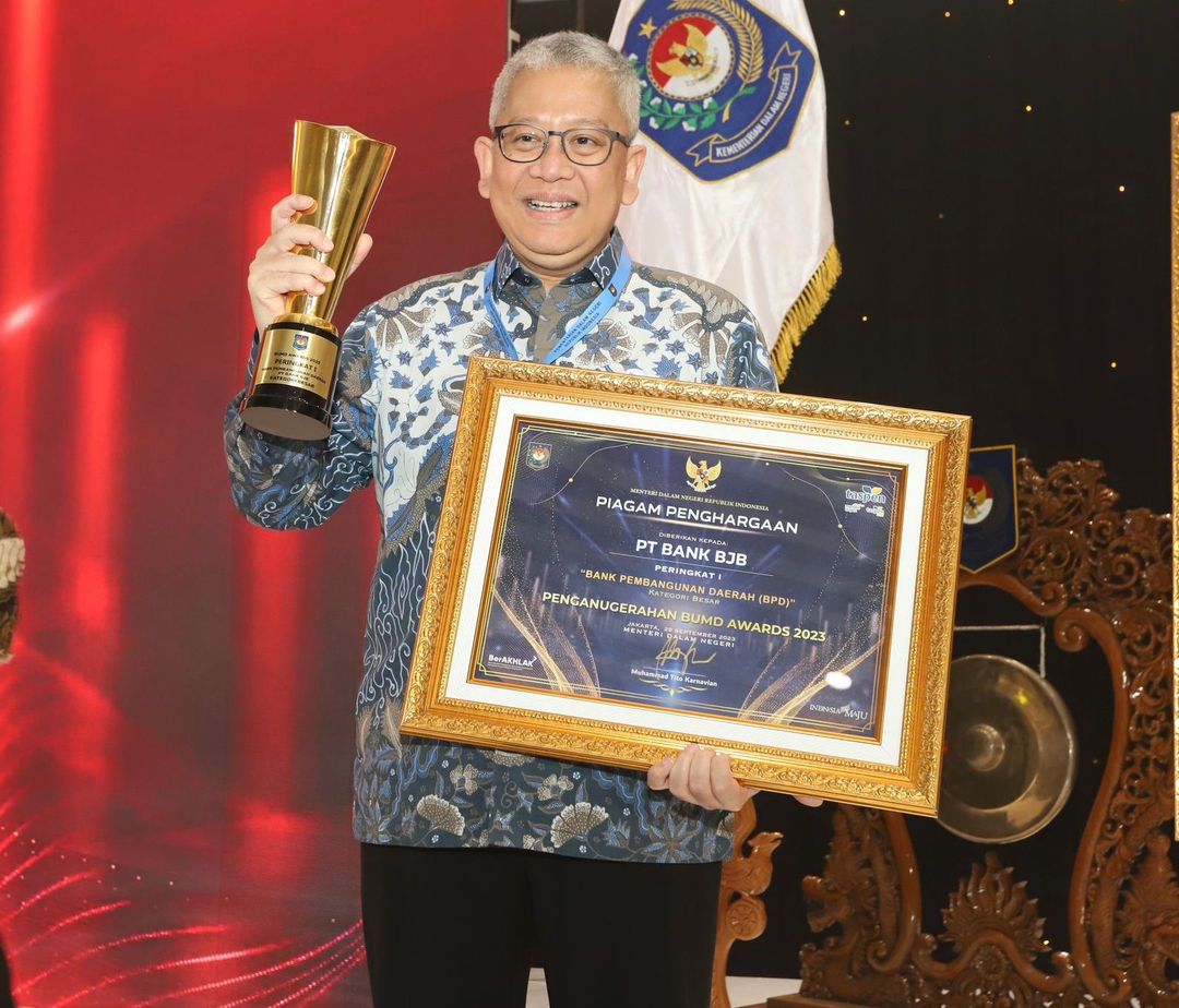 Bank BJB Sabet Penghargaan Peringkat I BPD Kategori Besar di Ajang BUMD Award 2023