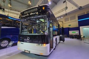 bus-listrik-invi-hadir-di-giias-2023.jpeg