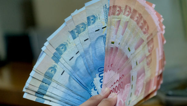 Awal Oktober 2023, Rupiah Ditutup Melemah ke Rp15.530 per Dolar AS