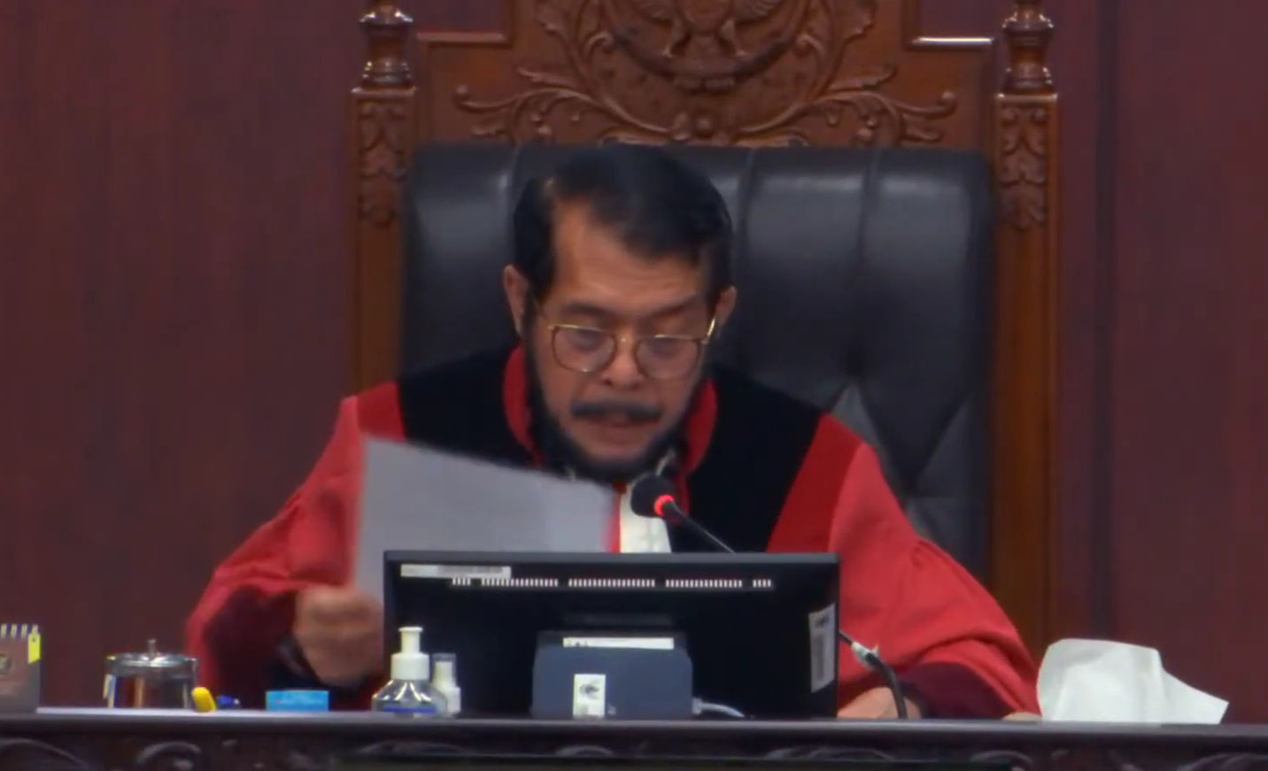 Hakim Konstitusi sekaligus Ketua MK Anwar Usman saat membacakan amar putusan (Foto: Tangkapan Layar Youtube MK)