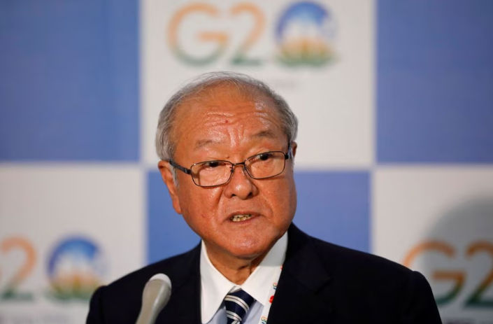 Menteri Keuangan Jepang Shunichi Suzuki
