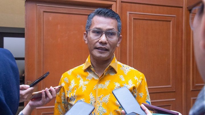 Juru Bicara Kemenperin, Febri Hendri Antoni Arif