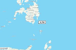 Pusat gempa berada di laut 116 km BaratLaut Pulau Karatung