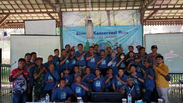  Komitmen Jaga Lingkungan Serayu, PLN Indonesia Power Tebarkan 100.00 Ikan