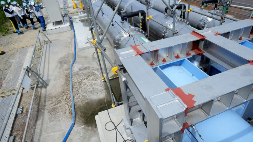 Sebuah Pipa untuk Mengangkut Air Laut, Bagian dari Fasilitas untuk Melepaskan Air Radioaktif