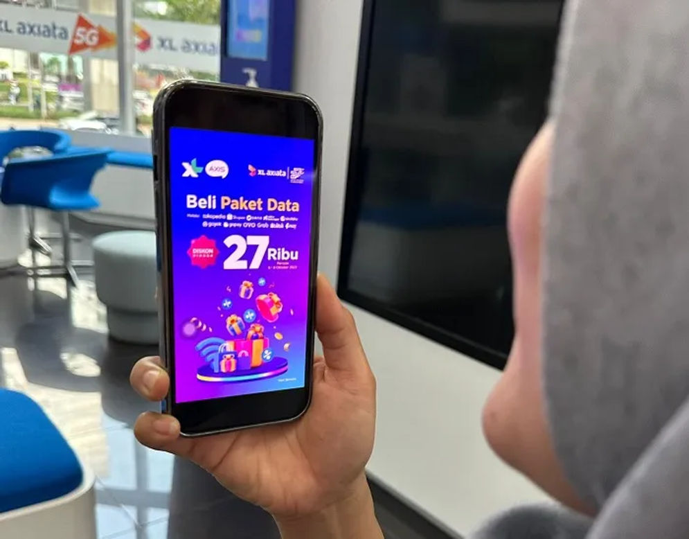 Para pelanggan setia dapat menikmati beragam promo dan bonus spesial dalam perayakan 27 tahun kiprah XL Axiata untuk Indonesia #JadiLebihBaik.