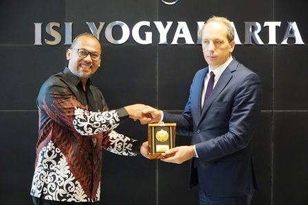Prancis Buka Peluang Kerja Sama dengan ISI Yogyakarta