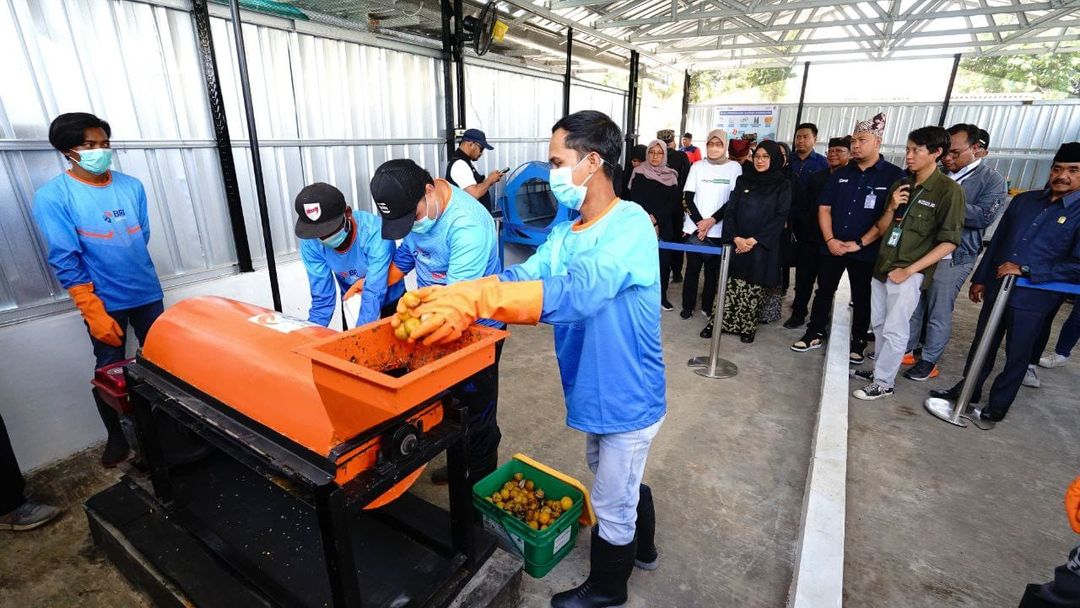 Tangani Sampah dari Hulu ke Hilir, Pasar di Banyuwangi Kini Dilengkapi dengan Bank Sampah