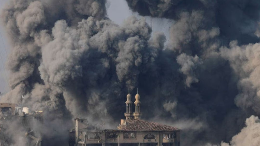 Asap Mengepul Setelah Serangan Israel di Kota Gaza