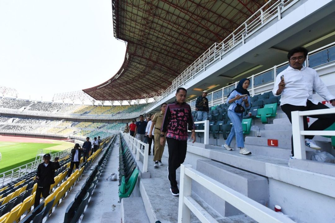 Sambut Piala Dunia U-17, Pegiat Mural Percantik Stadion GBT