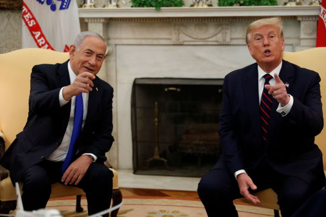 Perdana Menteri Israel Benjamin Netanyahu dan Presiden AS Donald Trump (Reuters/Tom Brenner)