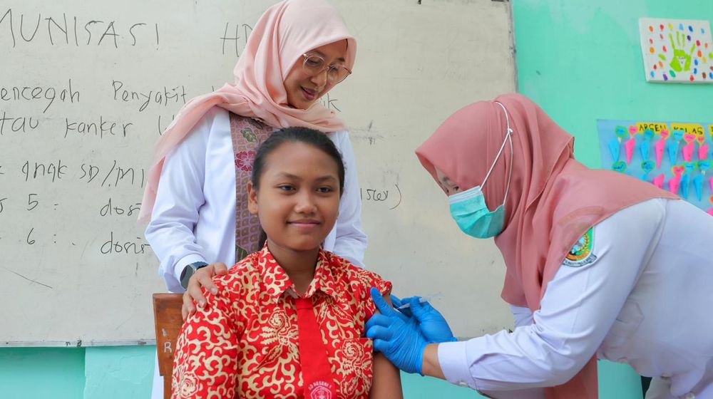 Cegah Kanker Serviks, Vaksinasi HPV Siswi Putri di Banyuwangi Mencapai 83 Persen