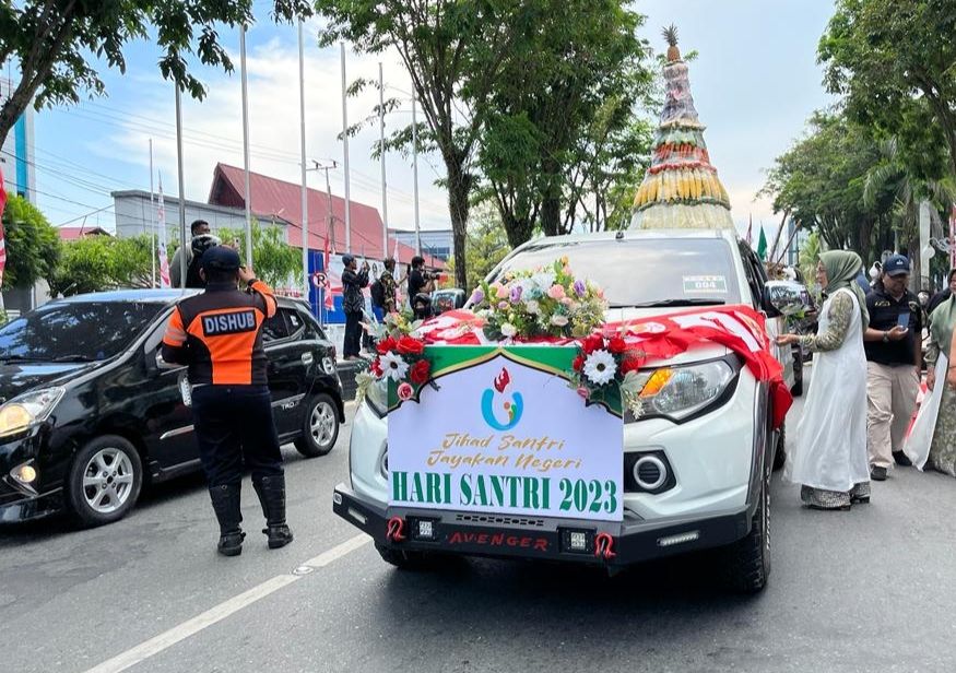 Pawai Kirab Hari Santri Nasional 2023, Peserta Bahwa Hasil Bumi pada Minggu, 15 Oktober 2023