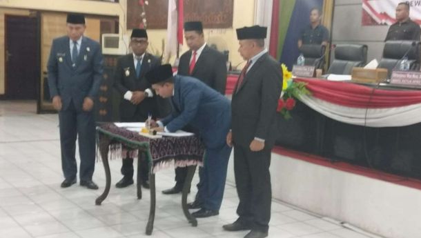 Rapat Paripurna DPRD Kabupate Ende Umumkan Pemberhentian Bupati dan Wabup Ende Masa Jabatan 2019-2024