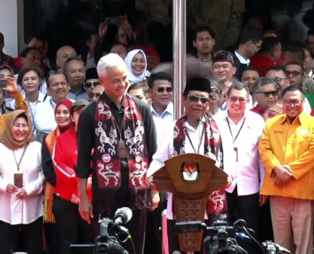 Cawapres Mahfud MD saat jumpa pers usai mendaftarkan diri di Gedung KPU, Kamis 19 Oktober 2023 (Foto: Tangkapan layar Youtube KPU)