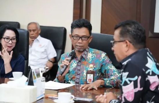 Pj Gubernur Kaltim, Akmal Malik menerima audiensi pengurus DBON Kaltim dan KONI Kaltim. (FOTO: RIYANDI/ADPIMPROV)