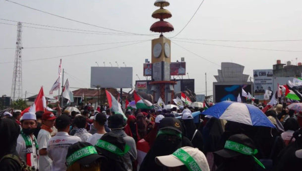 Masyarakat Lampung Gelar Aksi Solidaritas untuk Palestina di Tugu Adipura