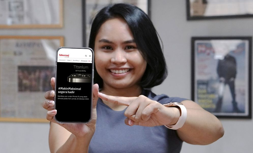 Telkomsel sebagai leading digital telco company dengan layanan konvergensi terbesar di Indonesia, akan membuka penawaran pre-order paket bundling Telkomsel dengan iPhone 15 dan iPhone 15 Plus 