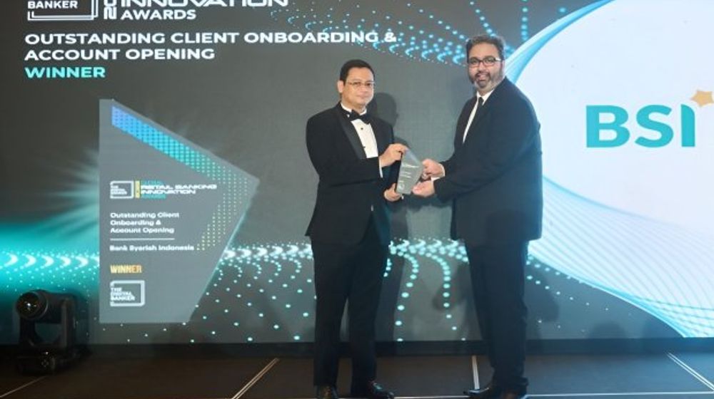 BSI_Meraih_Penghargaan_dalam_Ajang_Global_Retail_Banking_Innovation_Awards_2023-2023_10_23-12_29_26_322a7c5917433d88143d623fe0741f6d_620x413_thumb.jpeg