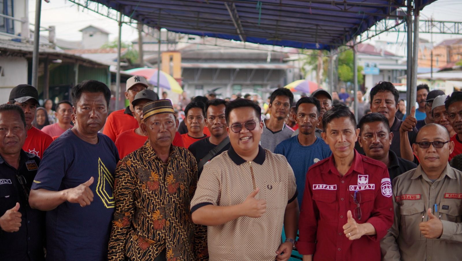 Rendi Solihin Salurkan Perahu Hingga Bibit Udang di Muara Badak