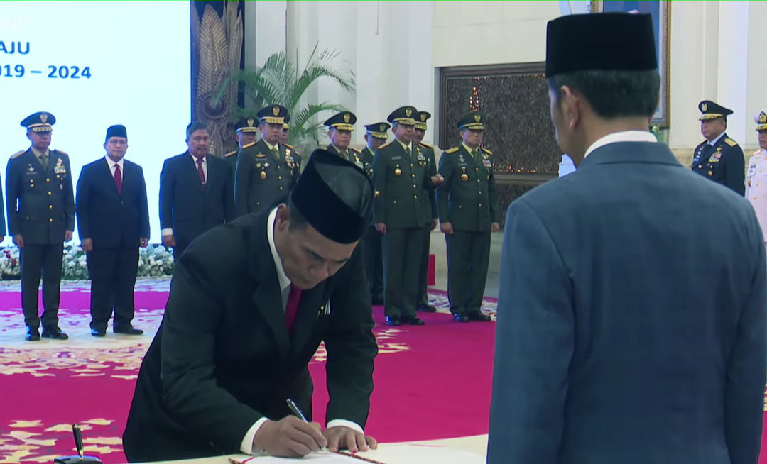 Pelantikan Andi Amran Sulaiman menjadi Menteri Pertanian di Istana Negara, Rabu 25 Oktober 2023 (Foto: tangkapan layar Youtube Sekretariat Kepresidenan)