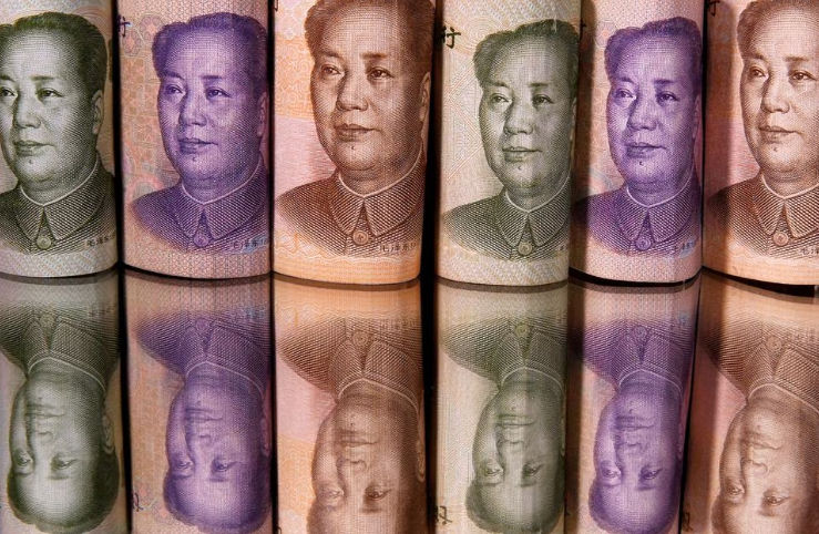 Ilustrasi Uang kertas Yuan China (Reuters/Dado Ruvic)