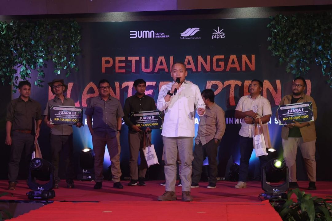 Direktur PTPN V Jatmiko Santosa saat memberikan pengarahan dalam kegiatan AKHLAK Experience Sharing and Planters Innovation Summit