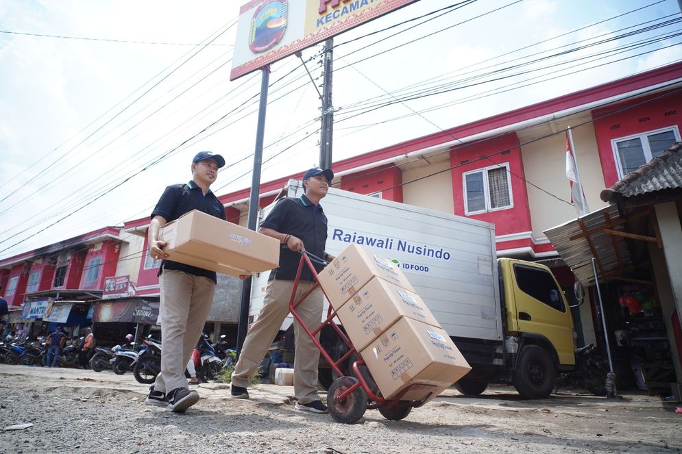 Pemerintah Melalui PT Rajawali Nusindo Salurkan 