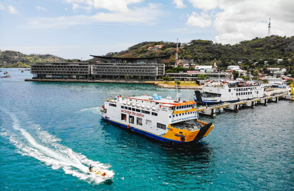 PT ASDP Indonesia Ferry  berupaya menjaga keseimbangan lingkungan hidup melalui serangkaian inisiatif pengelolaan sampah.