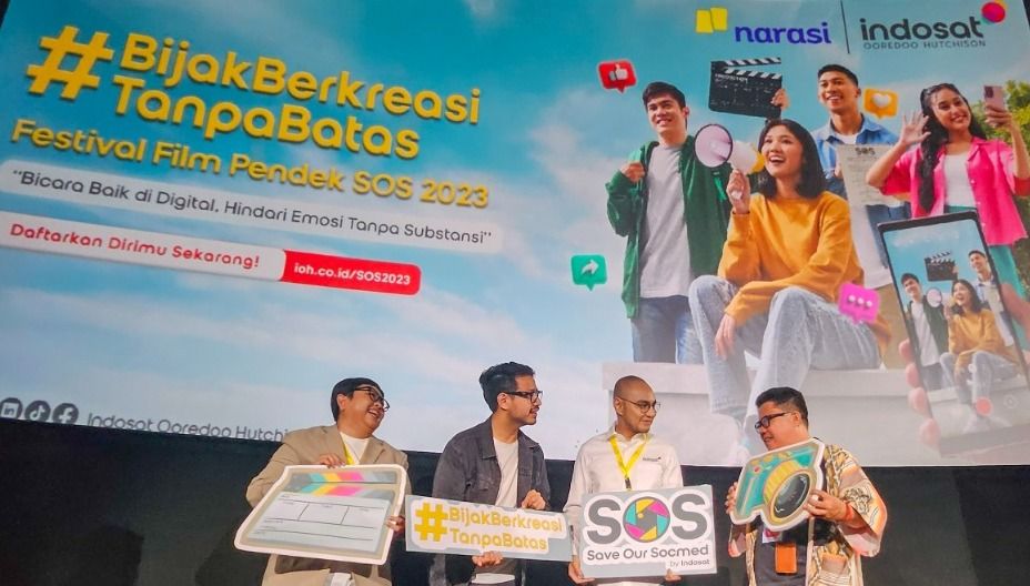 (ki-ka) Writer and Banker Ika Natassa, Creative Concept and CCO Narasi TV Jovial da Lopez, SVP Head of Corporate Communications IOH Steve Saerang dan Direktur Musik, Film dan Animasi Kemenparekraf Mohammad Amin saat launching Festival Film Pendek SOS 2023