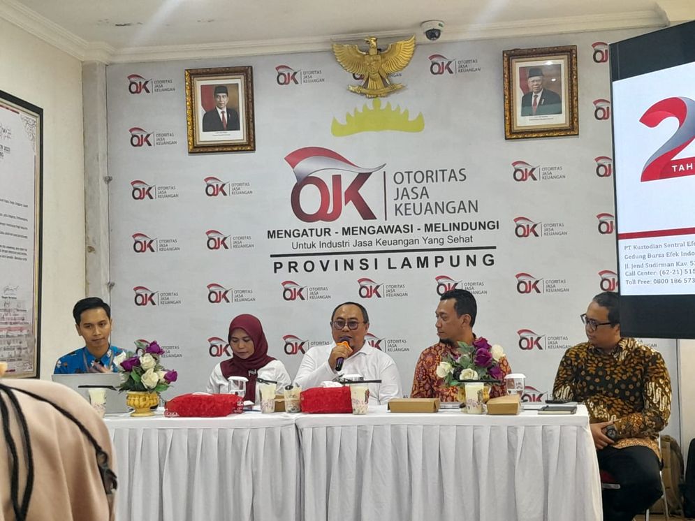 Kepala OJK Lampung Bambang Hermanto