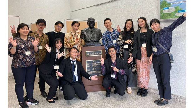 Sembilan Orang Muda Indonesia di Jepang Terima Beasiswa Hashiya Foundation