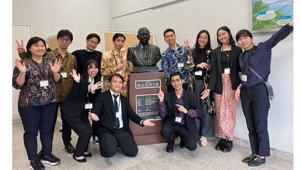 Sembilan Orang Muda Indonesia di Jepang Terima Beasiswa Hashiya Foundation