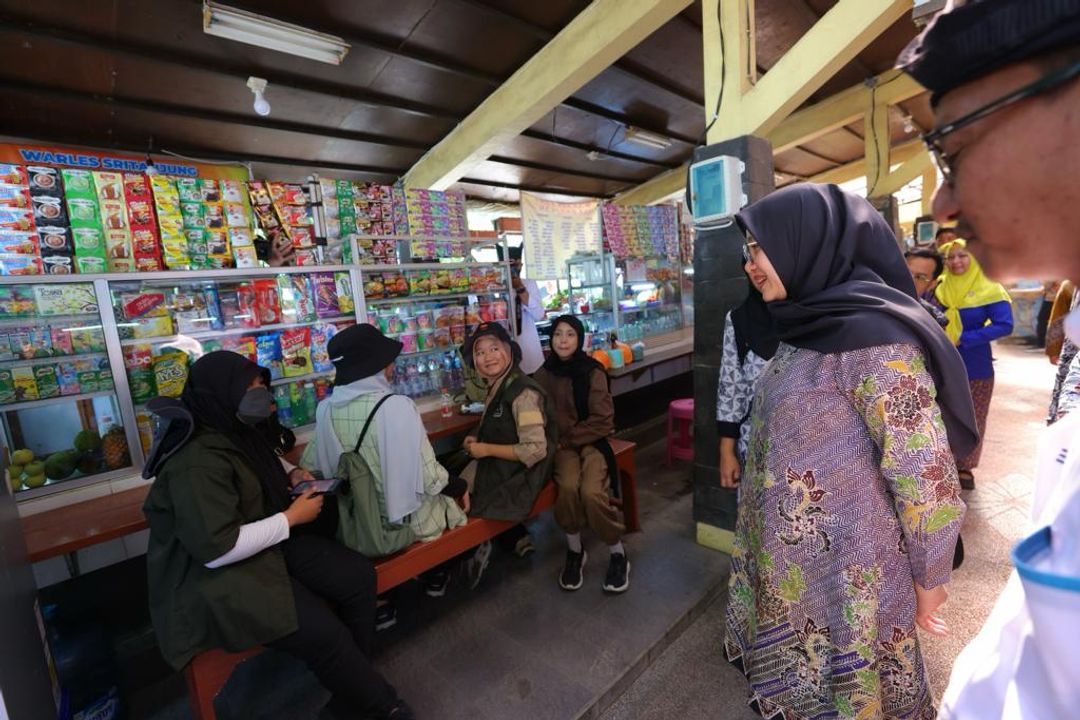 PLN Pasang Listrik Gratis, Bantu UMKM Banyuwangi Naik Kelas