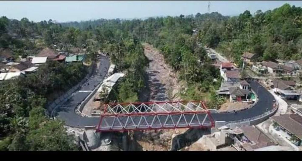 A-Jembatan_Kali_Glidik_II_Lumajang.jpeg