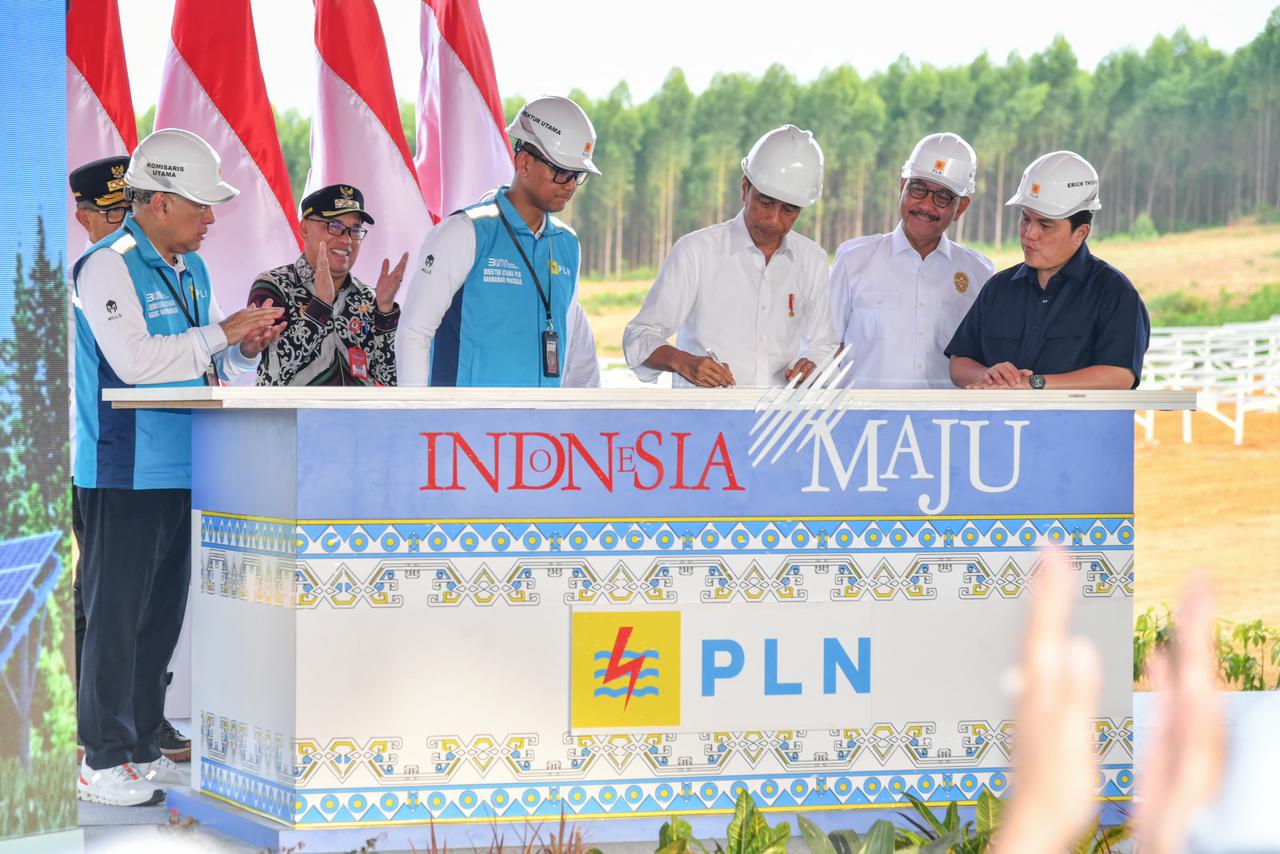 Hadirkan Energi Bersih, Presiden Jokowi Groundbreaking Pembangunan PLTS PLN 50 MW di IKN 