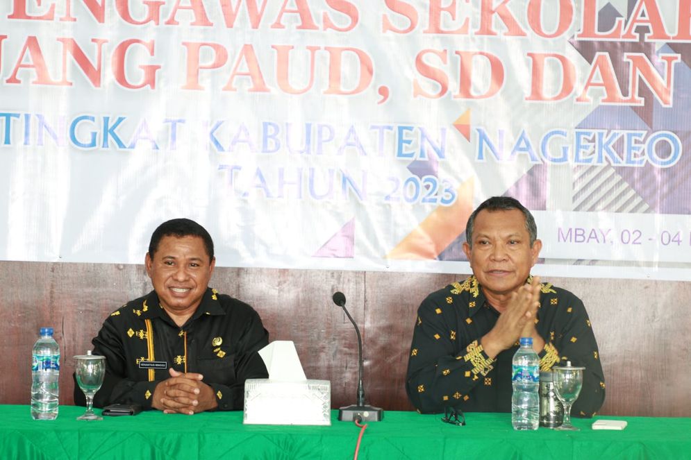 Bupati-Nagekeo-Membuka-Kegiatan-Bimtek-Penguatan-Kompetensi-Pengawas-PAUD-SD-dan-SMP-1.jpeg