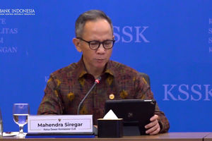 Ketua-Dewan-Komisioner-OJK-Mahendra-Siregar.png