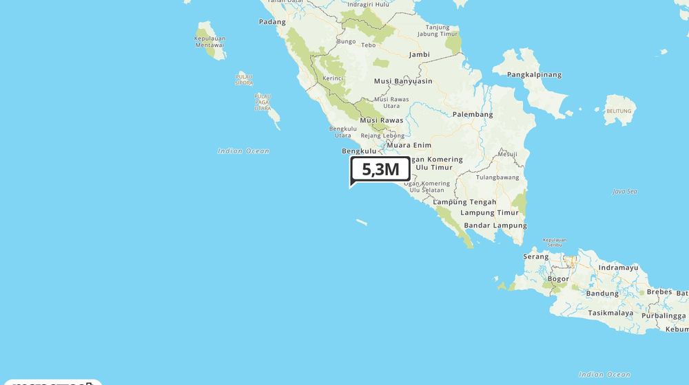 Pusat gempa berada di laut 83 km barat laut Enggano