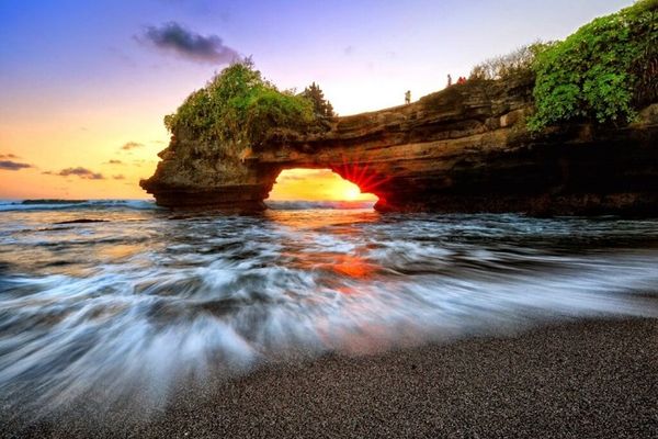 Pantai Karangbolong.jpg