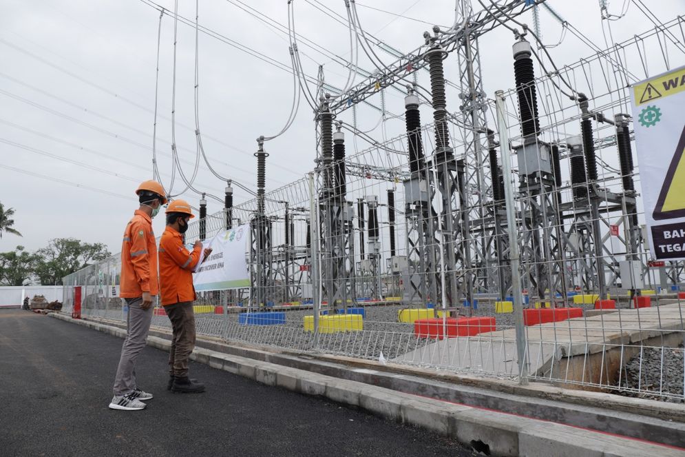 Sebagai negara kepulauan, Indonesia memiliki potensi besar dalam memanfaatkan sumber energi baru terbarukan, terutama energi air. Indonesia saat ini memiliki potensi pemanfaatan energi air yang mampu menghasilkan energi hingga 95 GW.