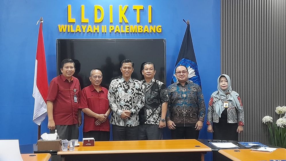 Kementerian Komunikasi dan Informatika Republik Indonesia melalui Badan Pengembangan Sumber Daya Manusia (BPSDM) melakukan kerjasama dengan perguruan tinggi di Lembaga Layanan Pendidikan Tinggi (LLDikti) Wilayah II pada Kamis, (3/11/2023).