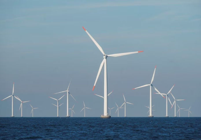 Pemandangan Turbin di Ladang Angin Lepas Pantai Oersted dekat Nysted, Denmark (Reuters/Tom Little)